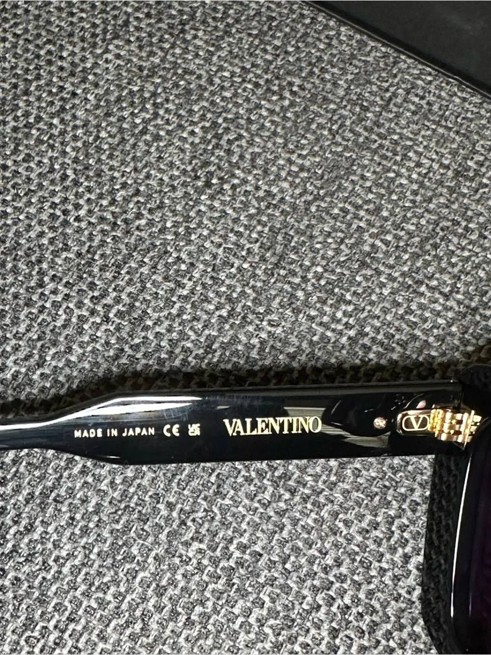 VALENTINO V-GOLDII Oversized Butterfly Sunglasses NIB Authentic Black/Smoke Grey - Picture 9 of 11